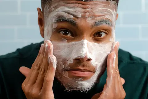Top 5 best oily skin moisturizers for Men